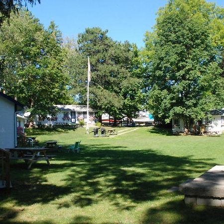 Bayfield River Cottage Colony Inc Bluewater エクステリア 写真
